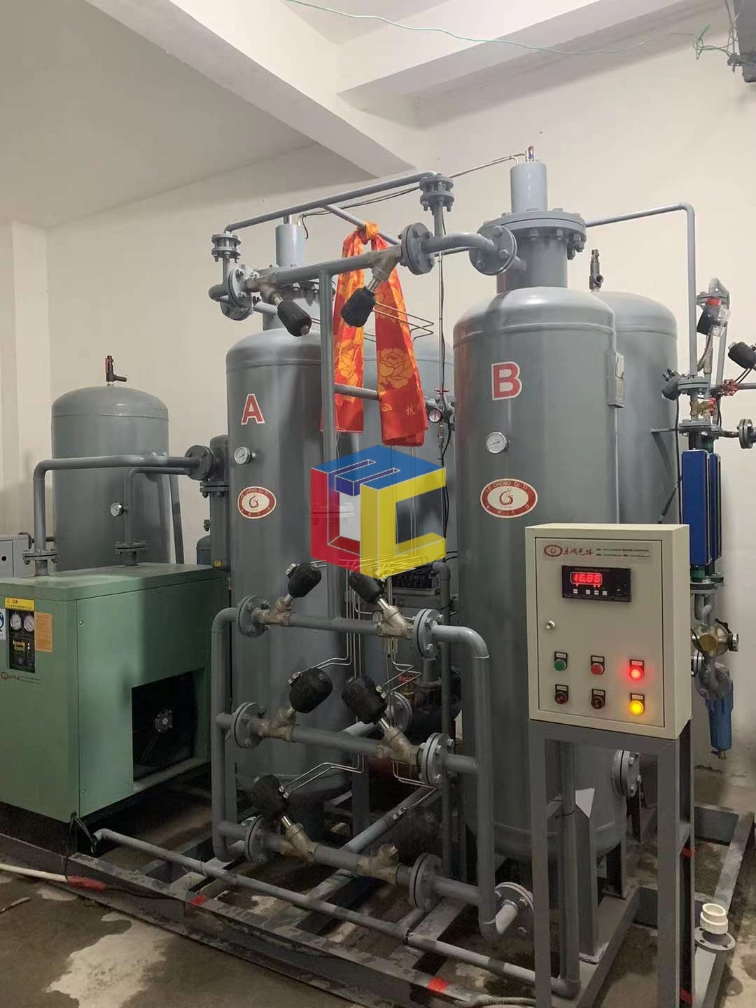 分子篩制氧機.jpg 分子篩制氧機.jpg